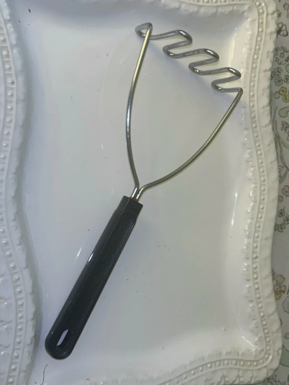 EKCO vintage wire-coil potato masher Black Handle